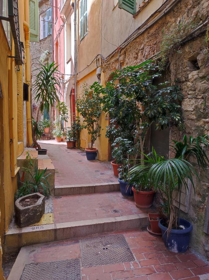Bilocale Nella Vecchia Citta' Di Mentone Apartment Exterior photo