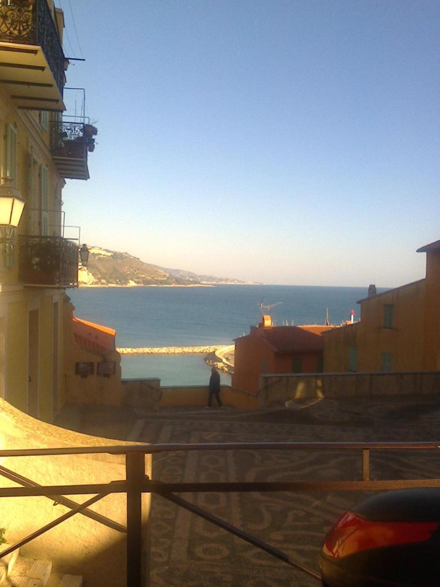Bilocale Nella Vecchia Citta' Di Mentone Apartment Exterior photo